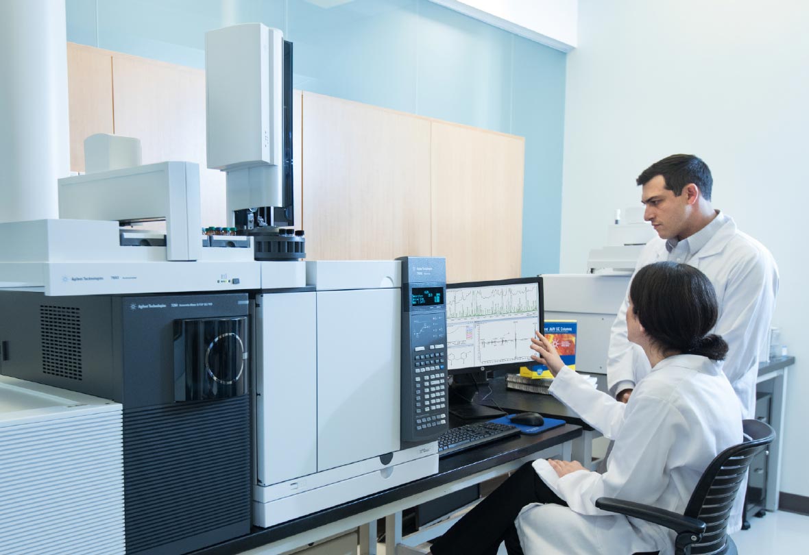 Two scientists working in a lab