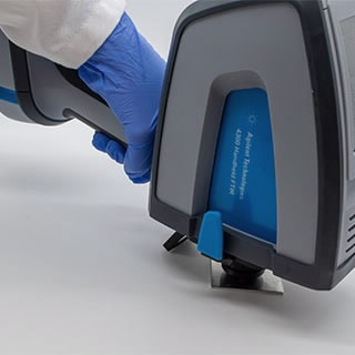 4300 Handheld FTIR Spectrometer