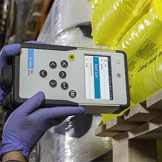 Vaya Handheld Raman Spectrometer for Raw Material Identification